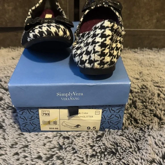 Simply Vera Vera Wang Black & White Houndstooth Ballet Flats with Bow - Picture 6 of 7